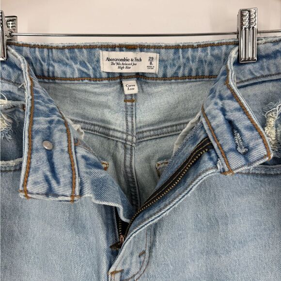 Abercrombie & Fitch The 90's Relaxed High Rise Jean Medium Knee Destroy | 29/8L - Picture 7 of 8